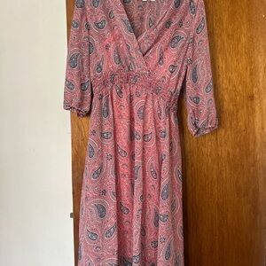 Women's Pink Paisley V-Neck Midi Dress